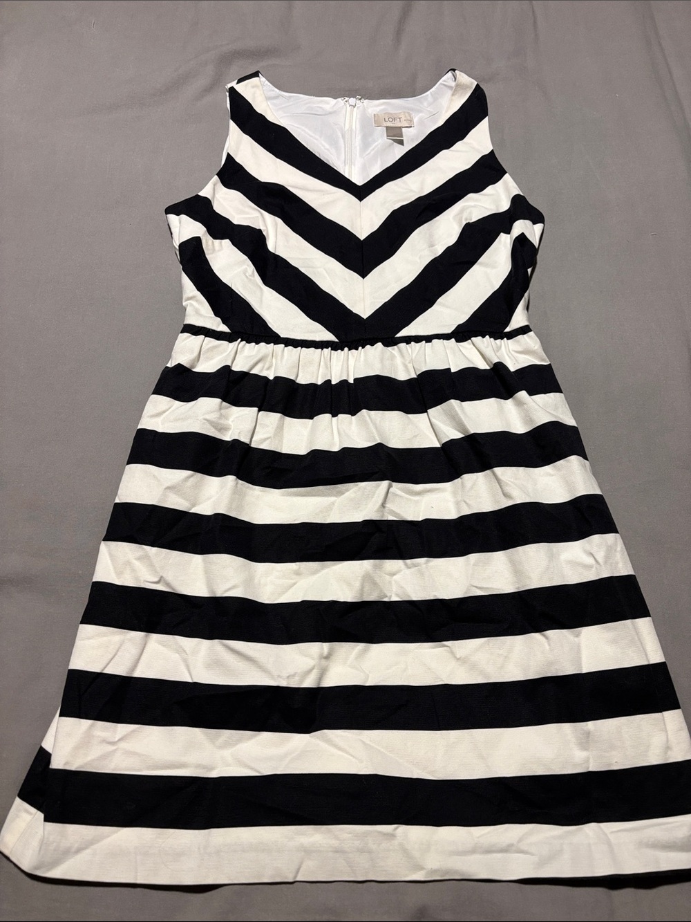 LOFT Black & White Chevron-Stripe Sleeveless Women’s Dress 4P